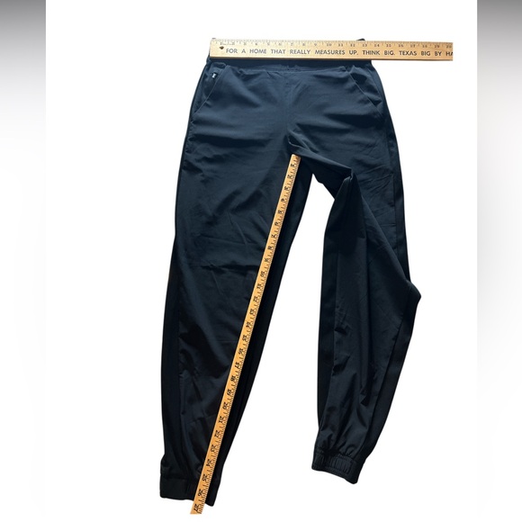 Athleta Brooklyn Jogger Black Women’s Pants Size 4 Zip Pocket Tapered Cuff - Picture 2 of 7